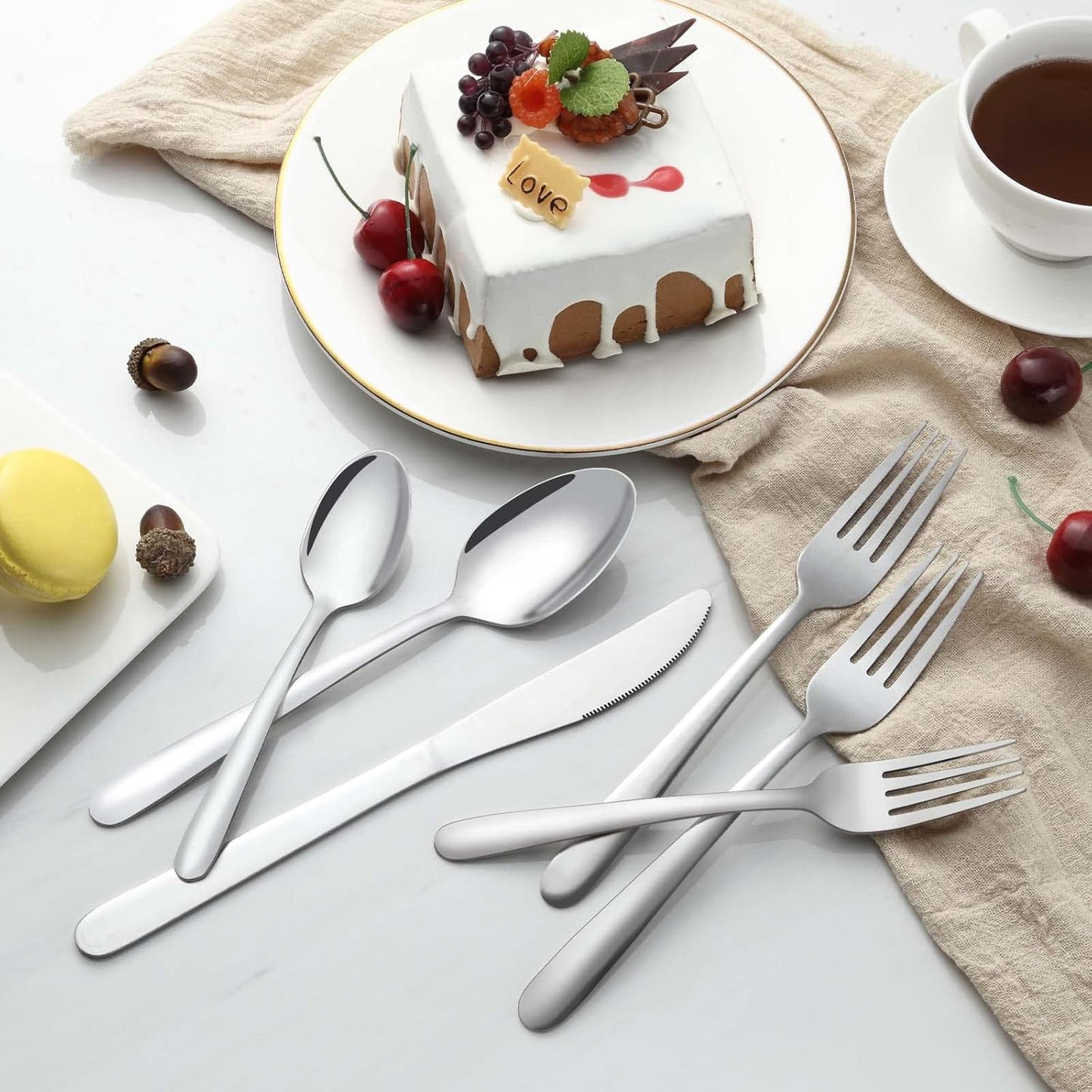 24 Pieces Dinner Forks, Forks Silverware(8 Inches), Food Grade Stainless Steel Flatware Forks, Mirror Polished & Dishwasher Safe, Using for Home, Restaurant or Kitchen