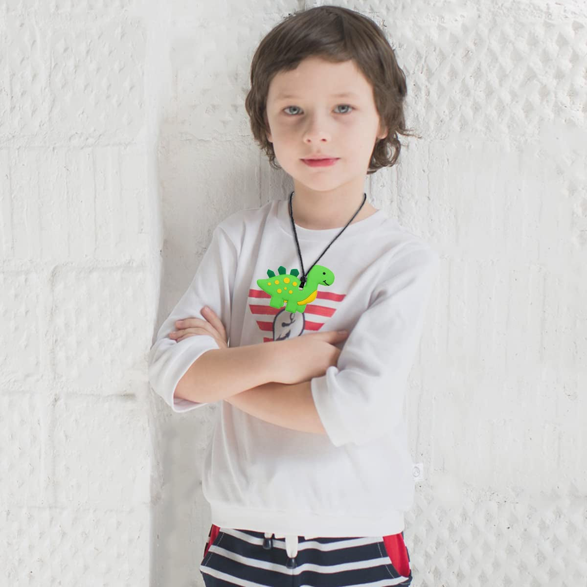 Chew Necklace for Sensory Kids, 5Pcs Chewy Necklaces for Boys and Girls with Autism ADHD PICA, Chewable Silicone Pendant for Reducing Fidget Anxiety,Dinosaur Tractor Chewing Pendants for Toddler