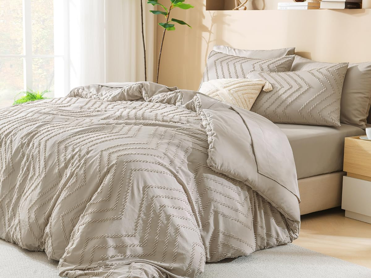 King Size Comforter Set with Sheets Beige - 7 Pieces Bed in a Bag King Chevron Tufted Boho Luxury Bedding Sets with Comforter, Sheets, Pillowcases & Shams