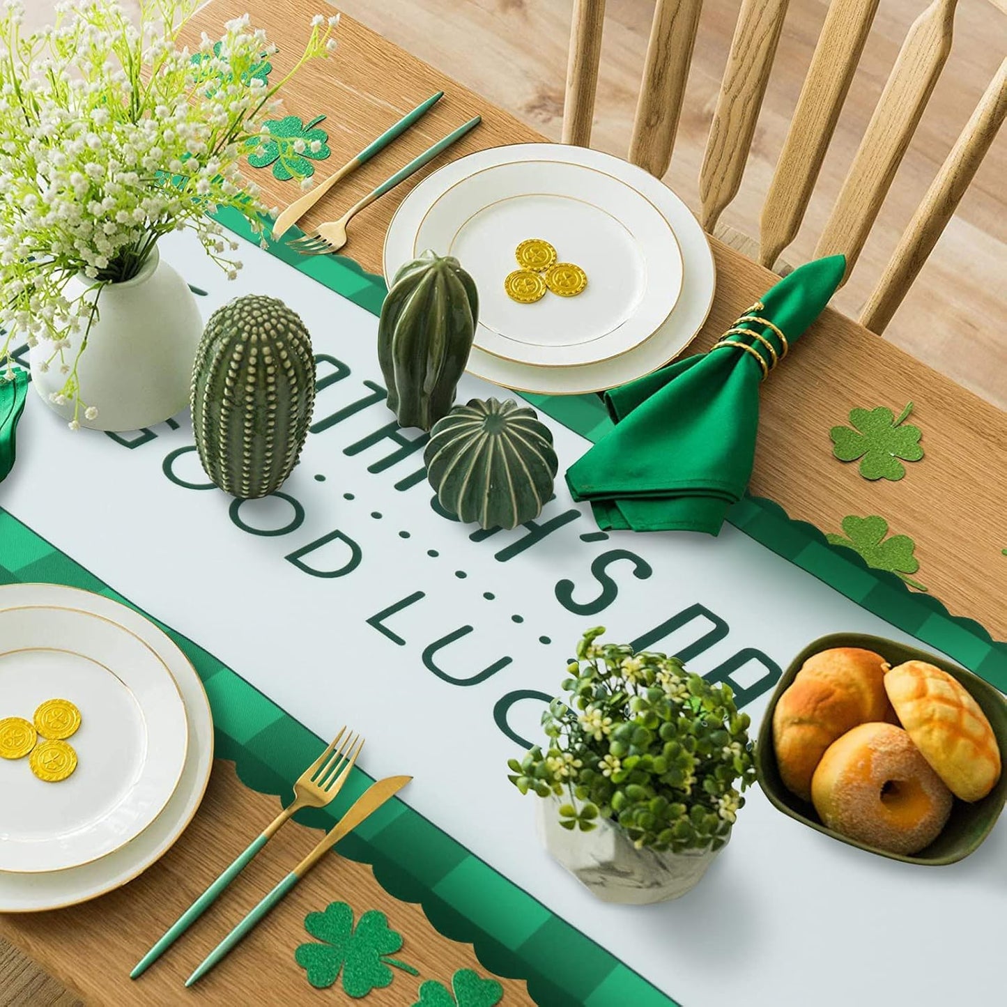 St Patricks Day Table Runner - 14 X 108 Inches Green Shamrock Table Runner for Indoor Outdoor Party Home Decor/Holiday/Dinning Table, 1 Piece