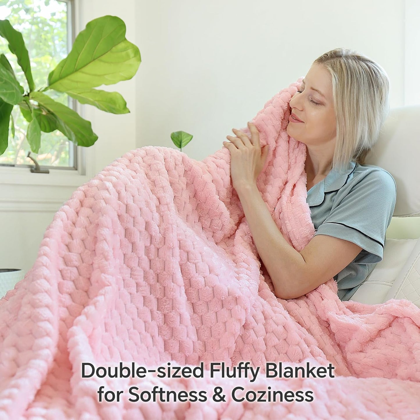 Fleece Decorative Blanket - 3D Jacquard Pink Throw Blankets for Women'S Couch & Bed, Soft and Cozy Warm Plush Fluffy Blanket, Cute Birthday Gift for Women, 50X60 Inches