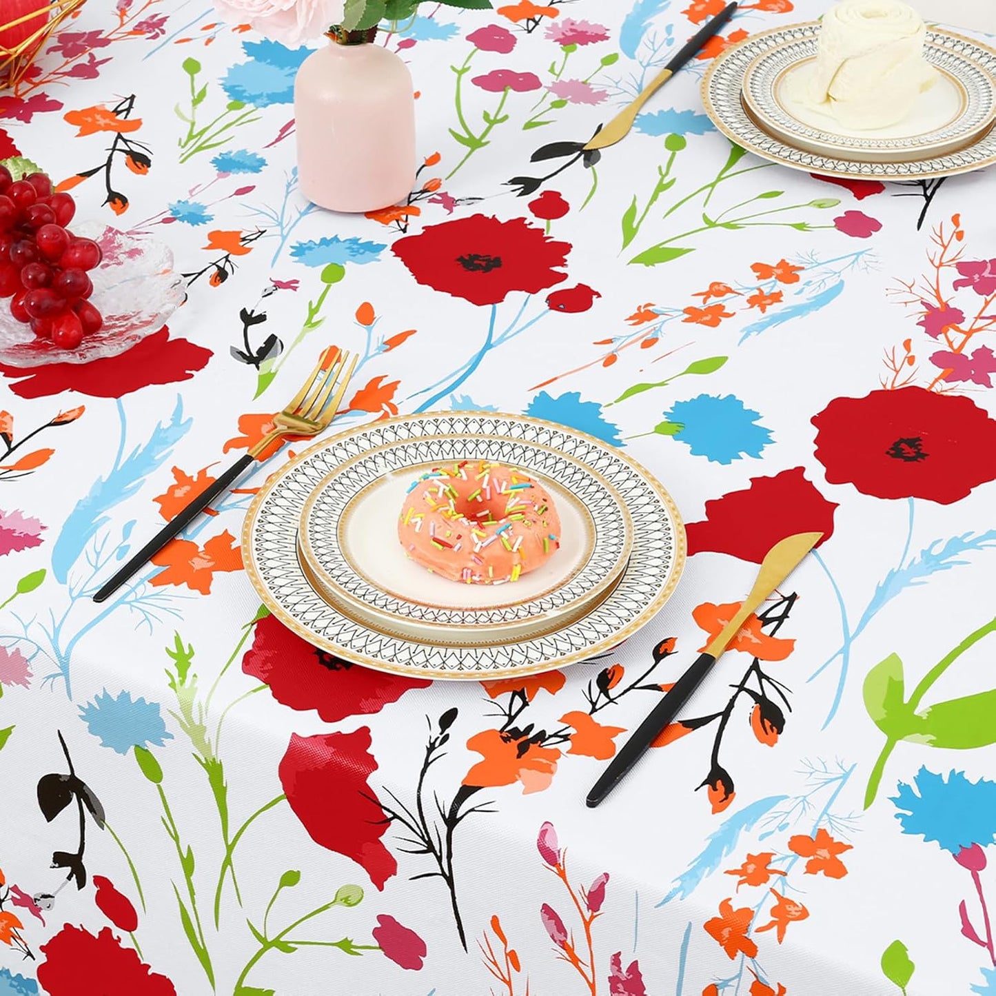 Rectangle Waterproof Vinyl Table Cloth, Wipeable Tablecloth with Flannel Backing, Plastic Table Cover for Dinner, Picnic, Indoor and Outdoor (Flowers, 60" X 84")