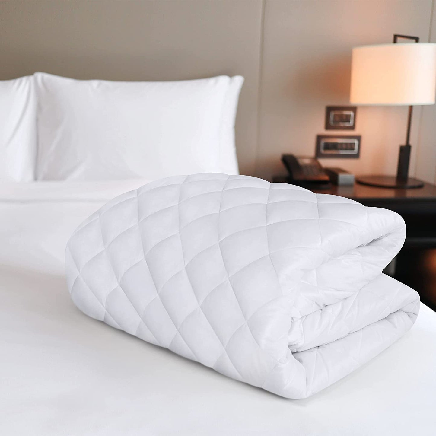 Quilted Fitted Mattress Pad, Queen Size, Elastic Fitted Mattress Topper Protector and Cover Stretches up to 16 Inches Deep, Machine Washable (White)