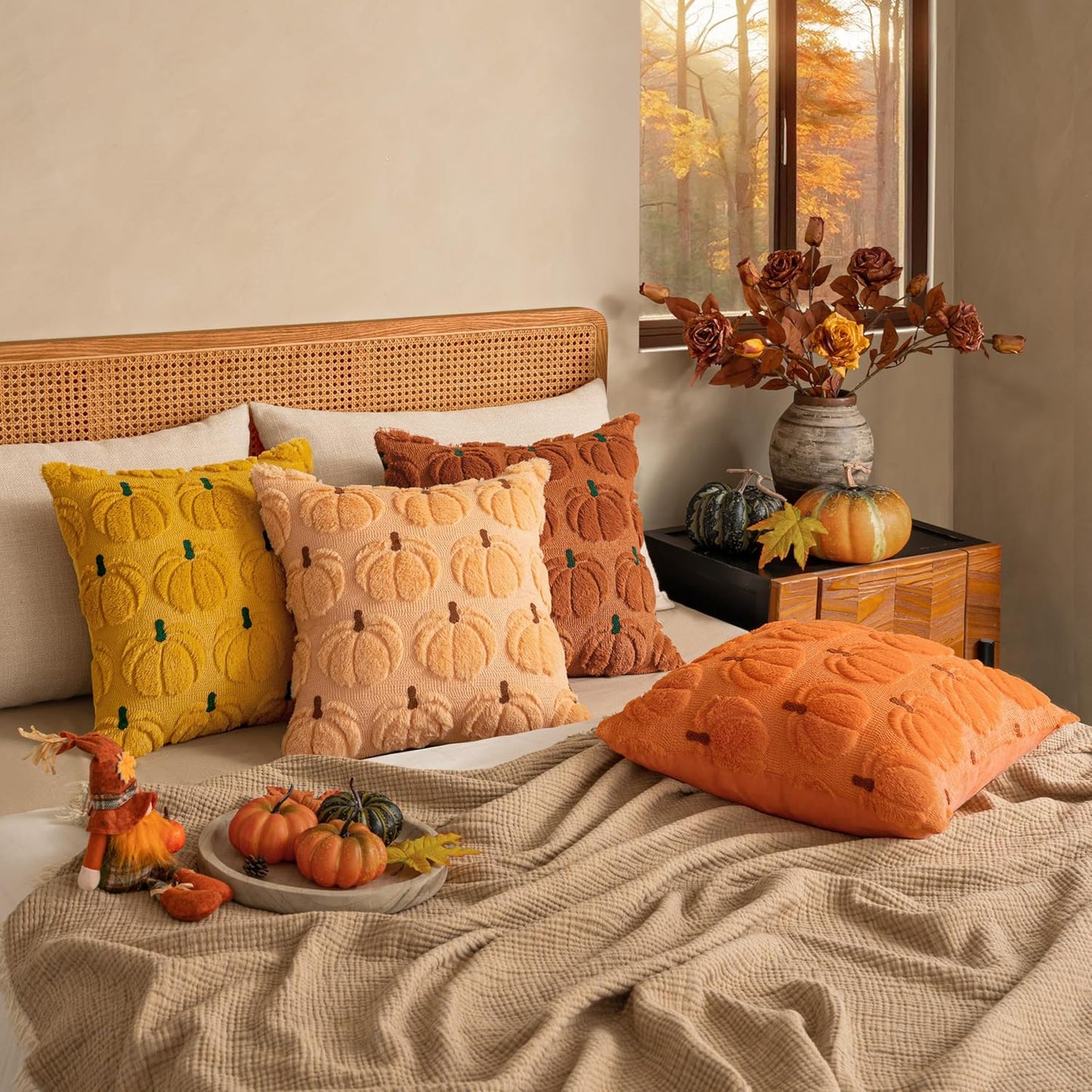 Autumn-Inspired Pumpkin Decorative Throw Pillow Covers - Set of 2, 18 x 18 Inches, Soft Plush Faux Fur for Farmhouse and Halloween Décor