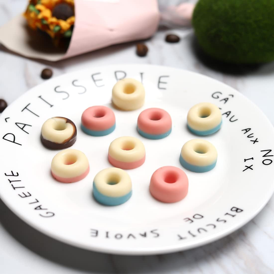 Gummy Molds, Bear Dinosaur Heart Mini Donut Silicone Gummy Molds with 2 Droppers, Pack of 4 Silicone Candy Mold