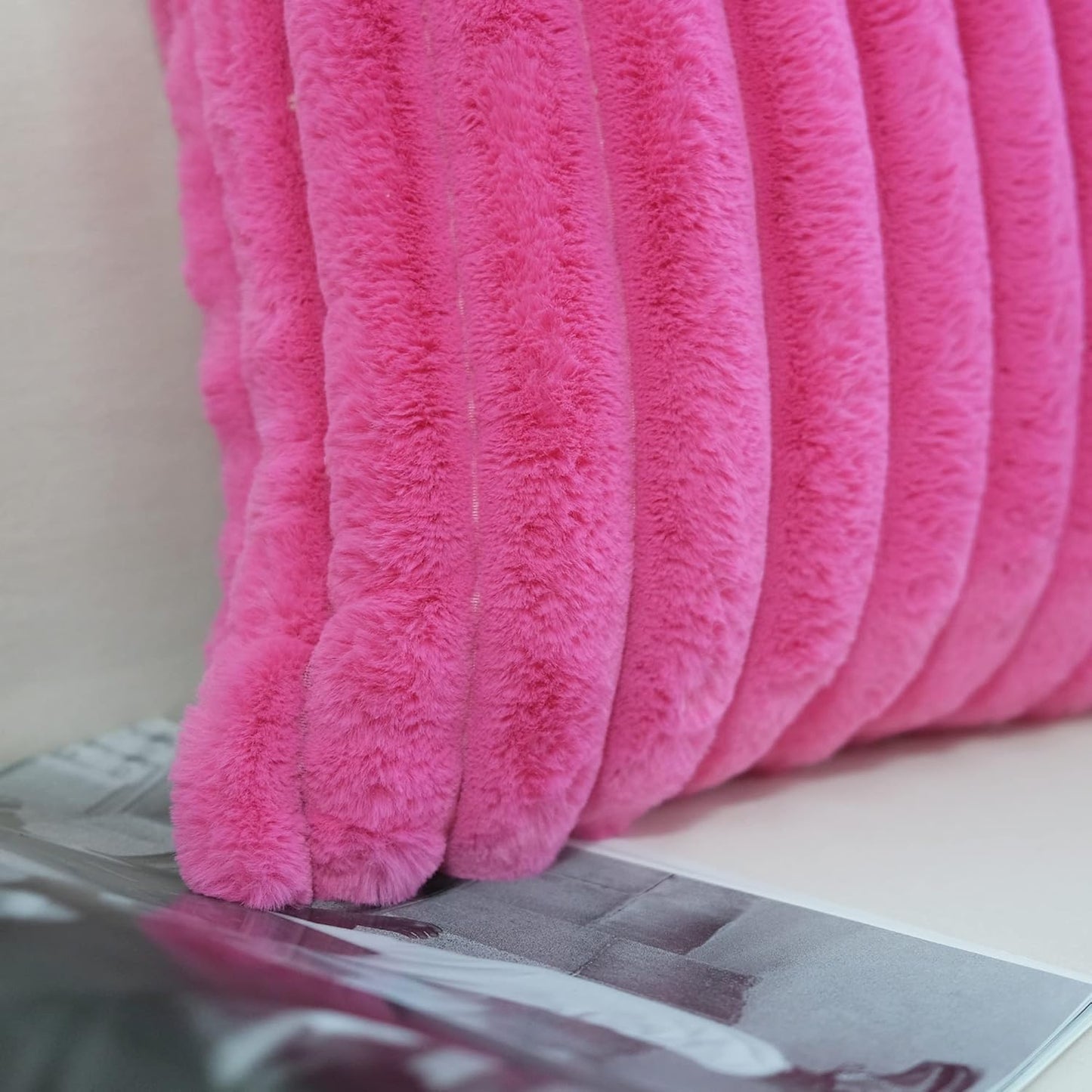 Pack of 2 Faux Fur Plush Decorative Throw Pillow Covers Couch Cushion Case Soft Pillowcases (Hot Pink, 20 X 20-Inch)