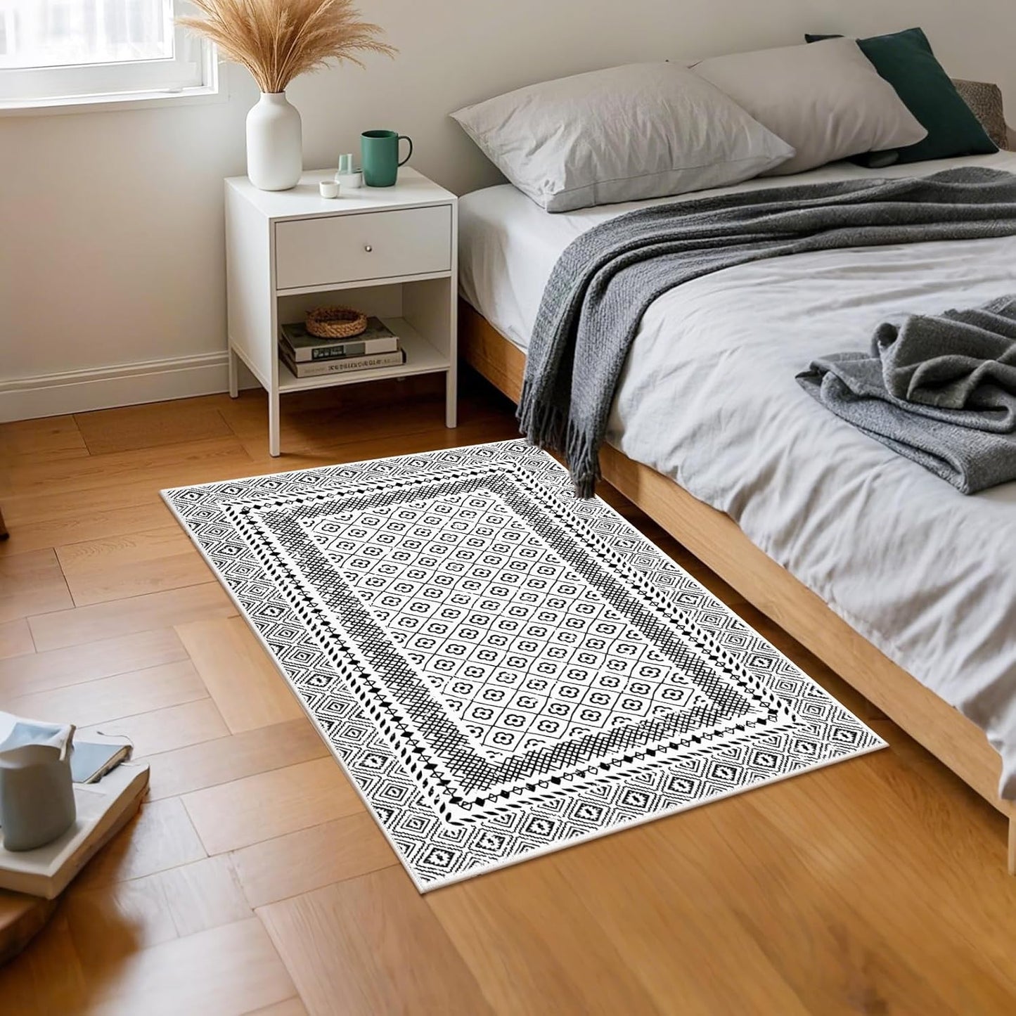 2X3 Washable Rug Non Slip, Soft Low Pile Front Door Mat Indoor Entrance, Black and White Area Rug Moroccan Indoor Door Mats for Entryway Bedroom Kitchen