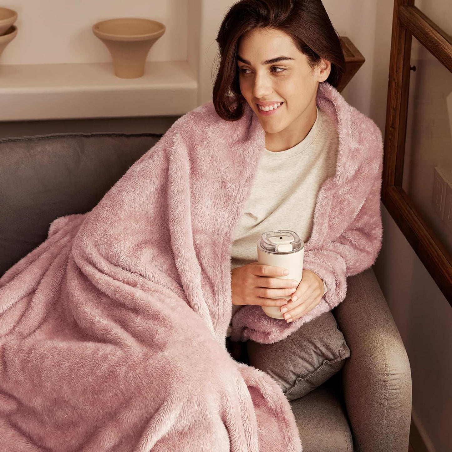 Extra Large Plush Fleece Throw Blanket - Super Soft, Fluffy, and Warm for Year-Round Comfort (50x70 Inches, Pink)