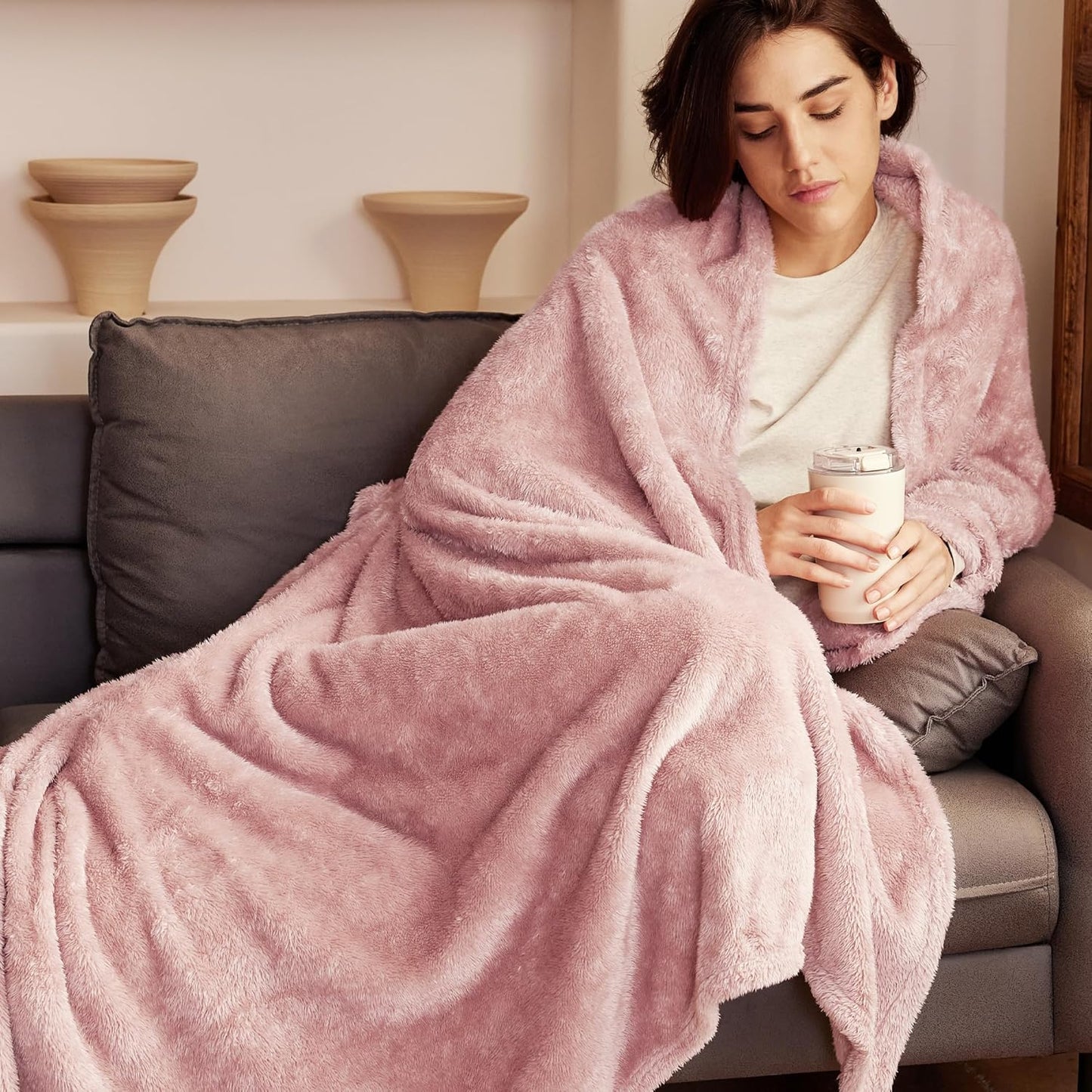 Extra Large Plush Fleece Throw Blanket - Super Soft, Fluffy, and Warm for Year-Round Comfort (50x70 Inches, Pink)