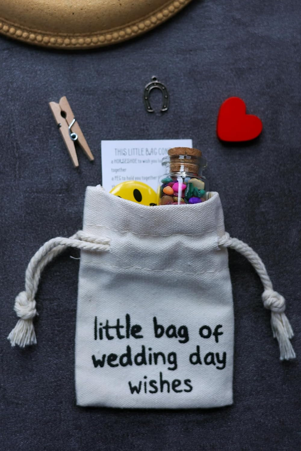 Cute Wedding Day Gifts for Bride from Best Friend, Bride Gifts, Wedding Card,Wedding Blessing Souvenirs, Beautiful Souvenirs for Honeymooner on Their Wedding Day.