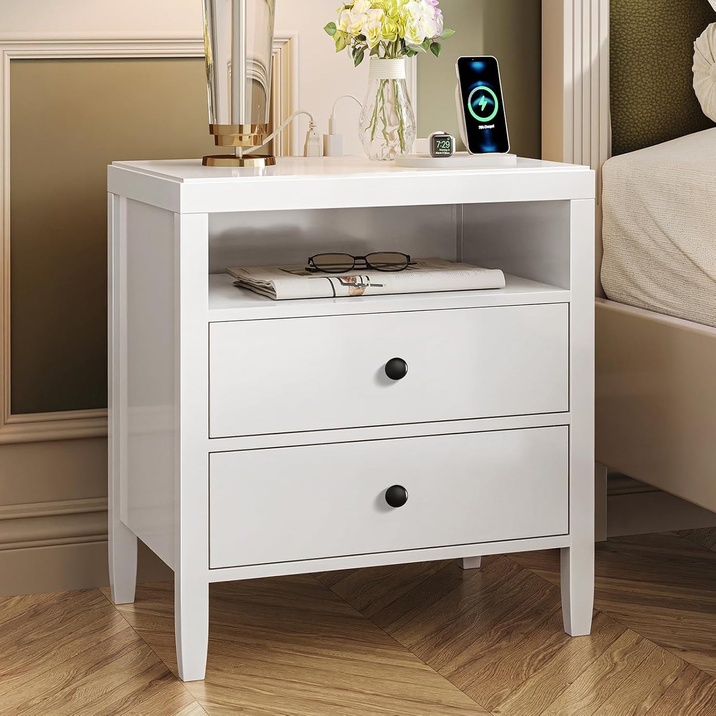 Set of 2 White Nightstands with Charging Station, Modern Bedside Tables featuring 2 Drawers and Metal Knobs, Ideal for Bedroom Use