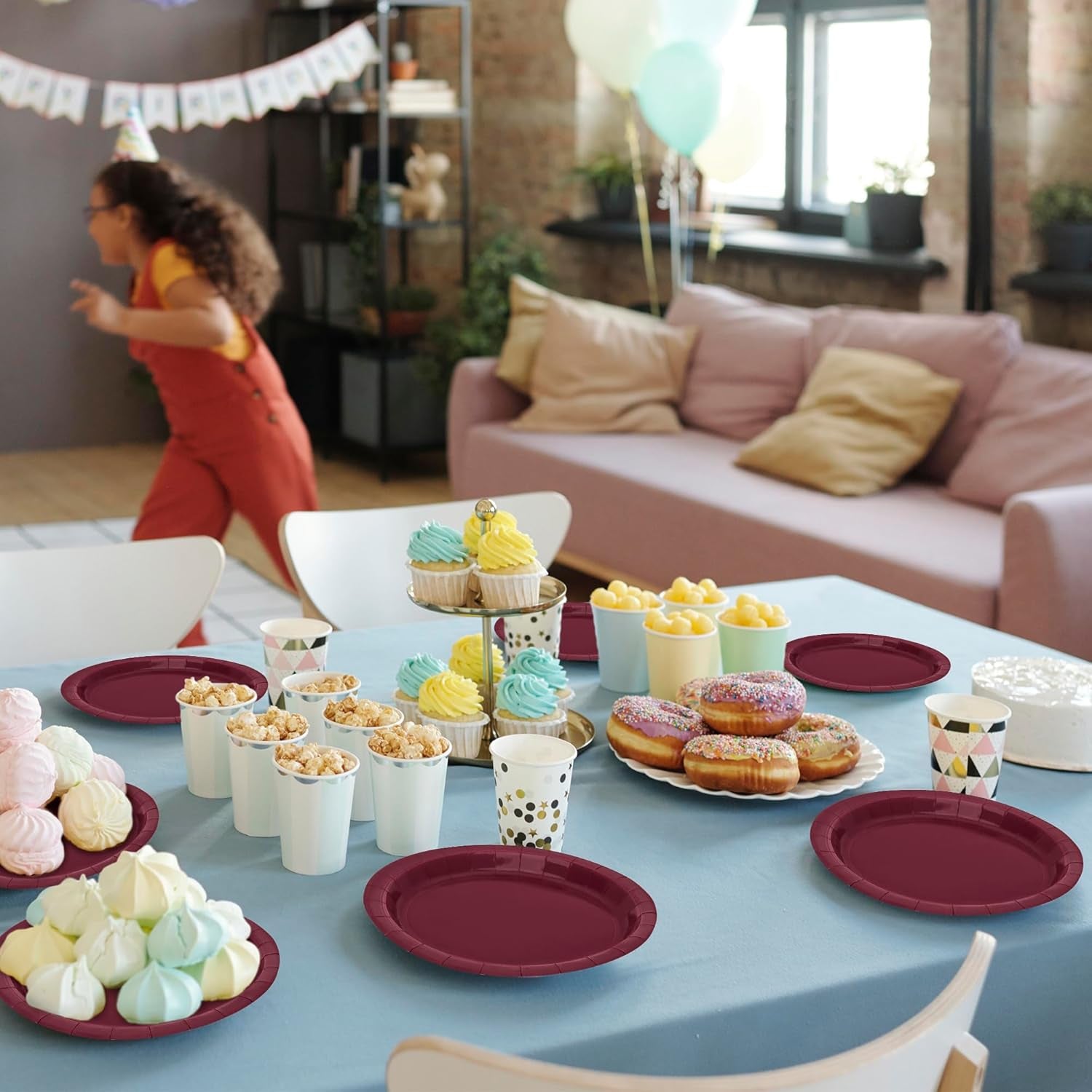 Disposable Paper Plates Set, 50 PCS Purple Dinner Paper Plates, round 9 Inches Party Plates Pack for Daily Meal Picnic Anniversary Mardi Gras Carnival Festival Gathering Party Supplies