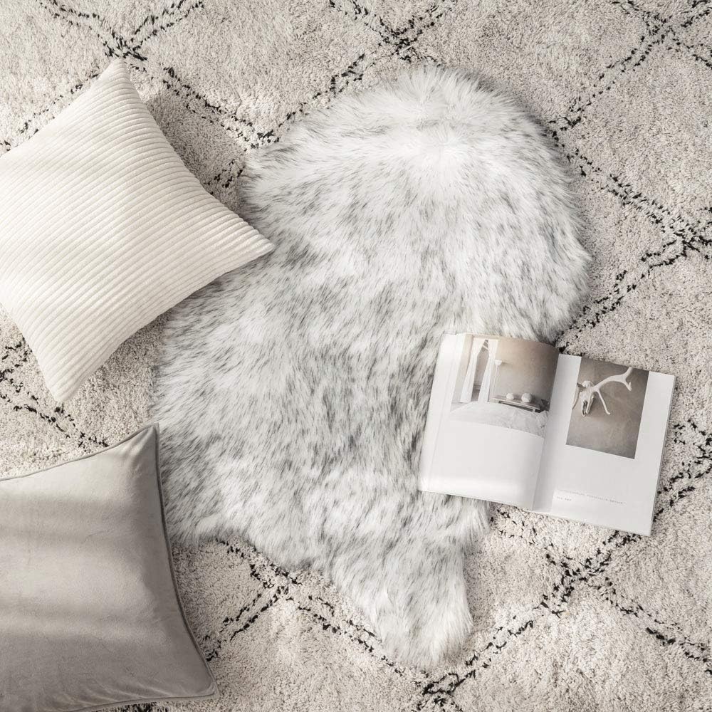 Fluffy Rug Soft Shaggy Faux Fur Area Rug Luxury Plush Sheepskin Carpet for Bedroom Living Room Sofa Chair 2 X 3 Feet, Gradient Grey