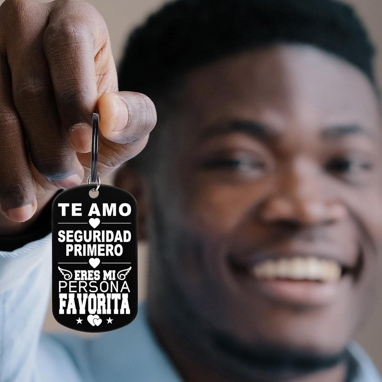Gifts for Boyfriend Girlfriend Husband Wife Him Her - Spanish FAORITE PERSON Keychain Christmas Xmas Secrect Santa White Elephant Gifts Stocking Stuffers for Dad Mom Brother Sister Bestfriend