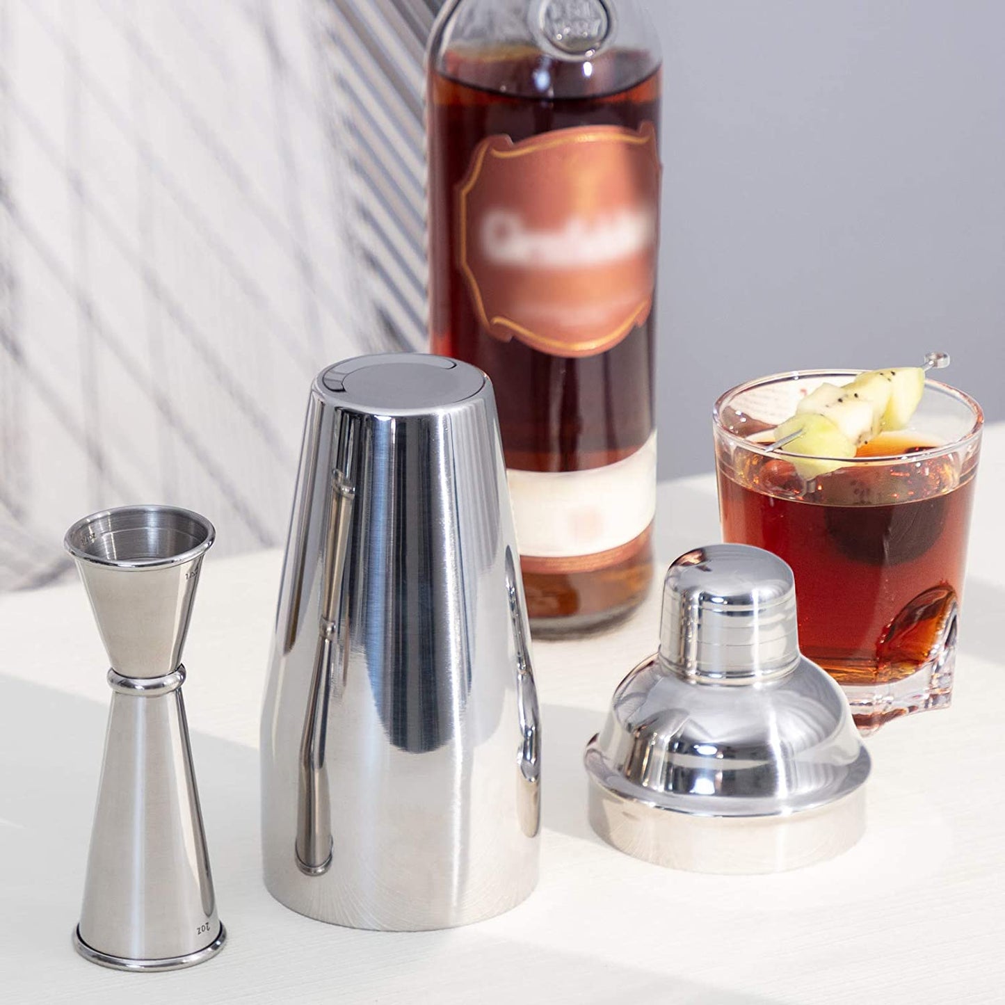 Premium 304 Stainless Steel Double Cocktail Jigger with Internal Measurements - 2 OZ & 1 OZ Capacity for Professional Bartending
