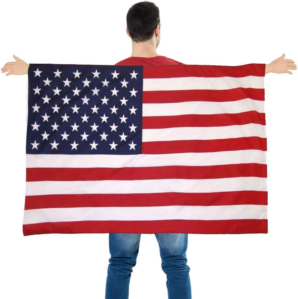 American Flag Cape, Wearable USA Flag Costume Outfit with Sleeves Classic Flag, 2 Differents Wearing Methods
