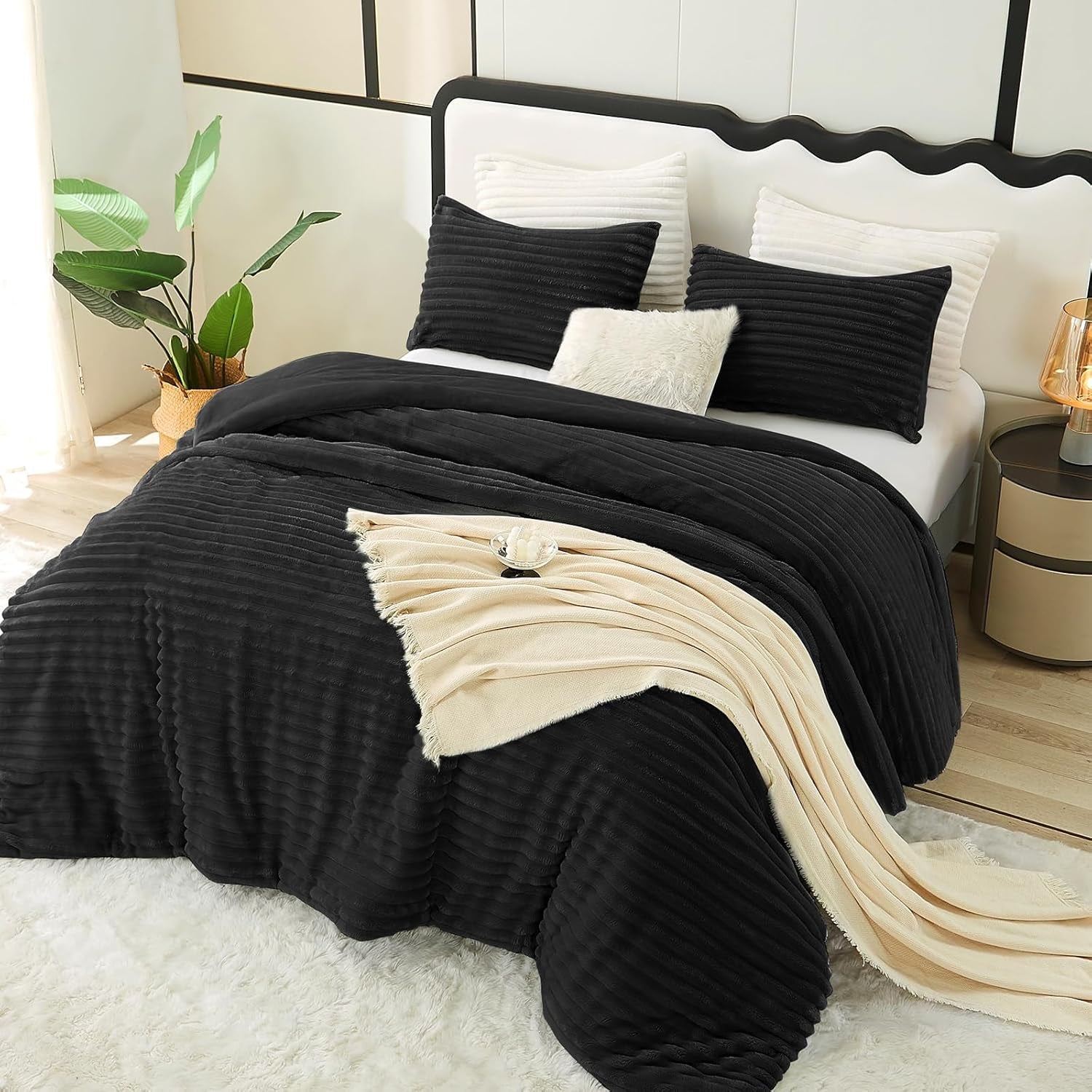 Fluffy Queen Comforter Set - Super Soft Faux Fur Black Comforter Queen Size, Winter Warm Fleece Bedding Set, 3 Pieces Plush Fuzzy Bed Set (1 Shaggy Comforter, 2 Pillowcases)