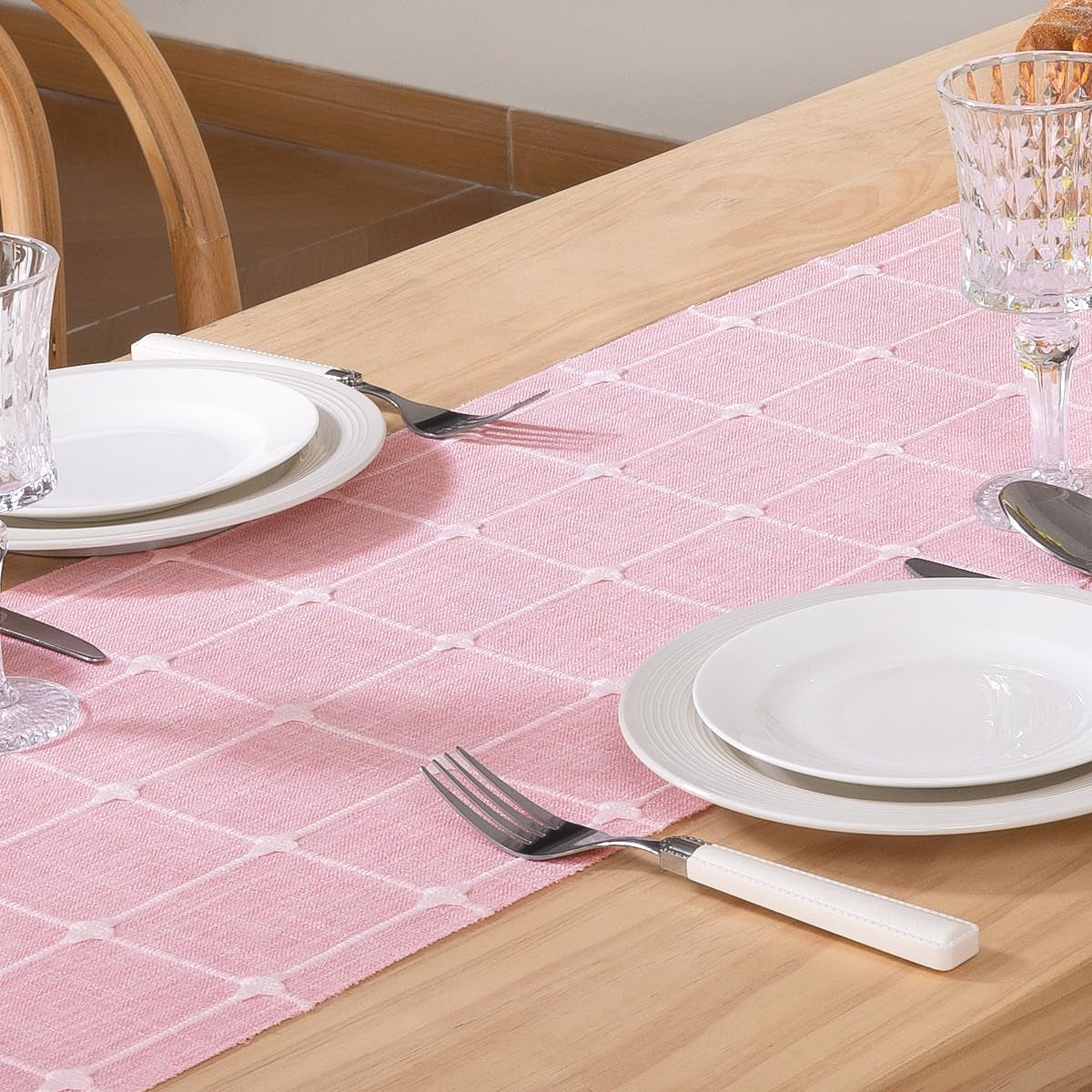 Farmhouse Table Runner 48 Inches Macrame Plaid Coffee Table Runner Cotton Rustic Fall Thanksgiving Table Runner with Tassels for Boho Home Decor Dining Living Room 13X48 Inches Pink