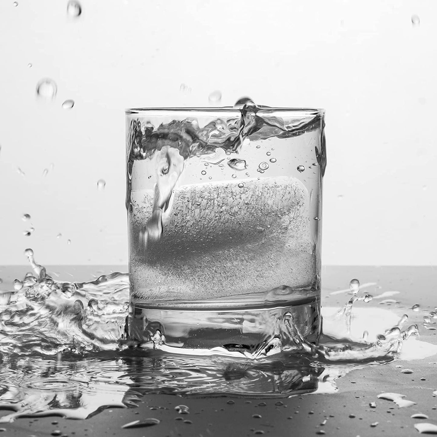 Large Ice Cube Tray with Lid, Stackable Big Silicone Square Ice Cube Mold for Whiskey Cocktails Bourbon Soups Frozen Treats, Easy Release BPA Free