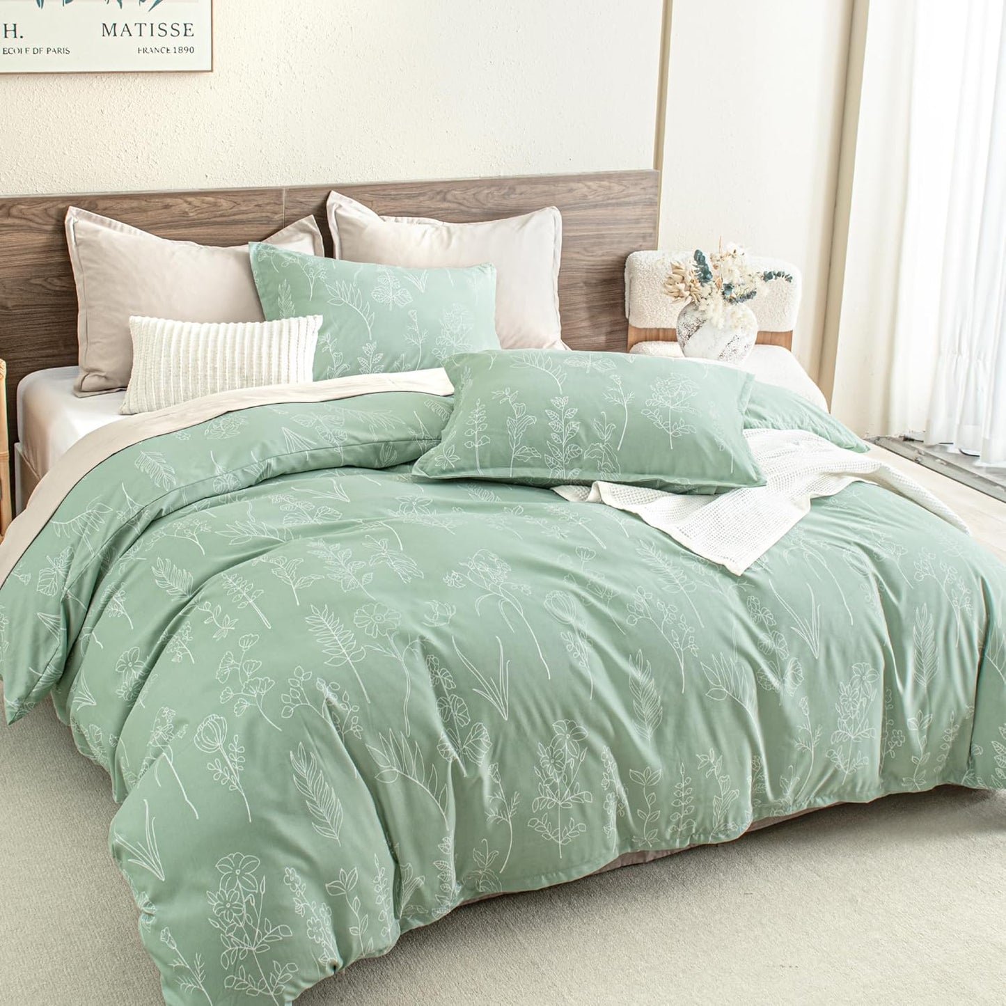 Queen Comforter Set Sage Green, 3 Pieces Floral Lightweight Bedding Comforter Sets, Gift Choice Cute Flowers Botanical Soft Blanket (1 Comforter, 2 Pillowcases)