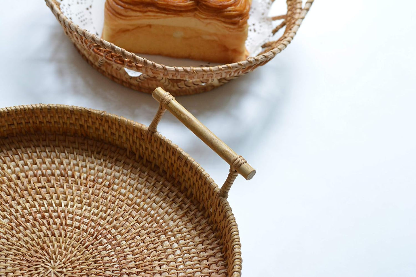 Rattan round Serving Tray Wicker Woven Bread Basket with Handles for Cracker Dinner Parties Coffee Table Breakfast (Natural 12.6 Inches)