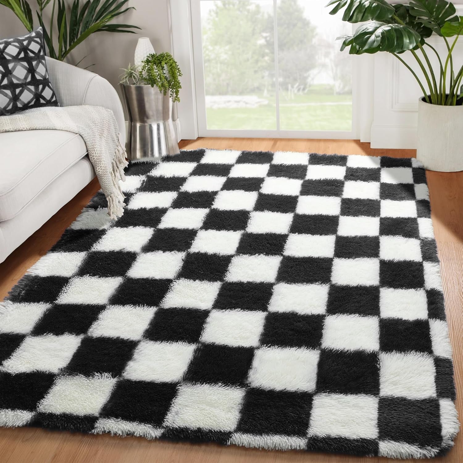 Black and White Checkered Fluffy Area Rug, 4x6 Soft Shag Carpet for Bedroom and Living Room, Plush Indoor Floor Decor for Kids and Teens