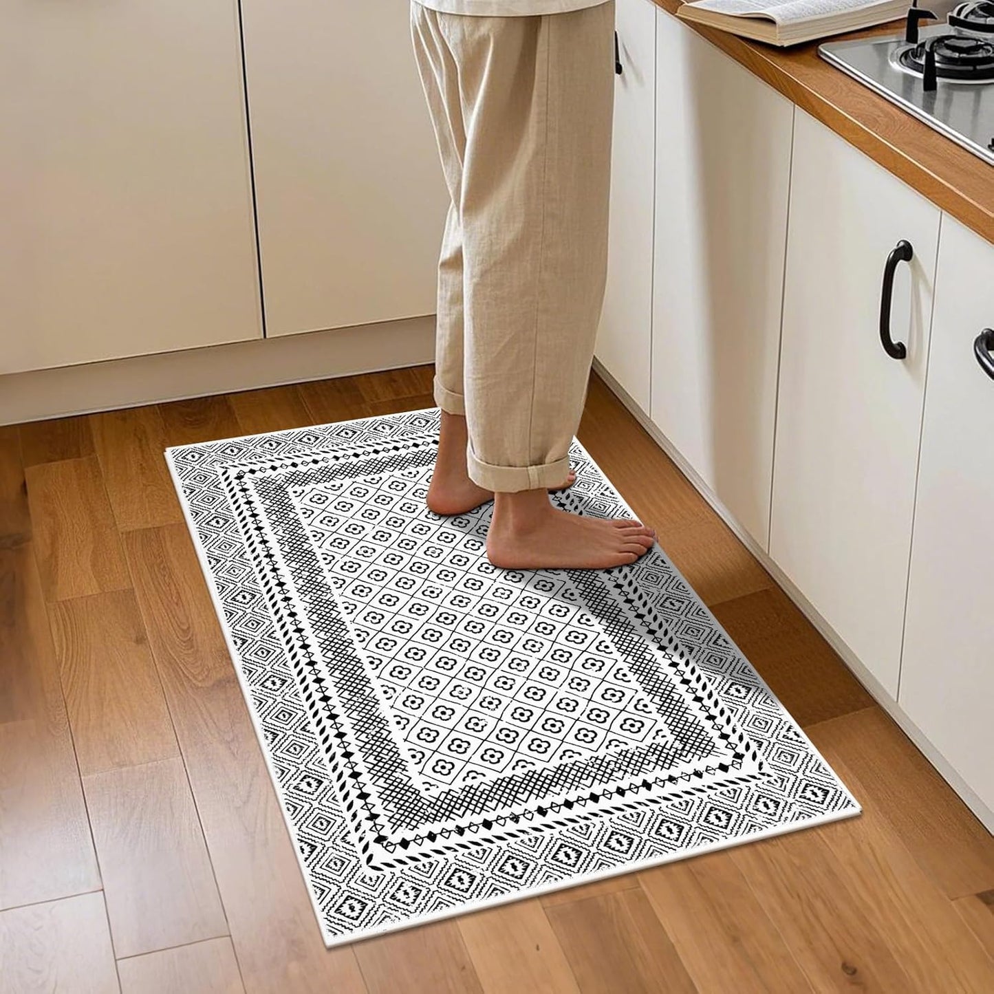 2X3 Washable Rug Non Slip, Soft Low Pile Front Door Mat Indoor Entrance, Black and White Area Rug Moroccan Indoor Door Mats for Entryway Bedroom Kitchen