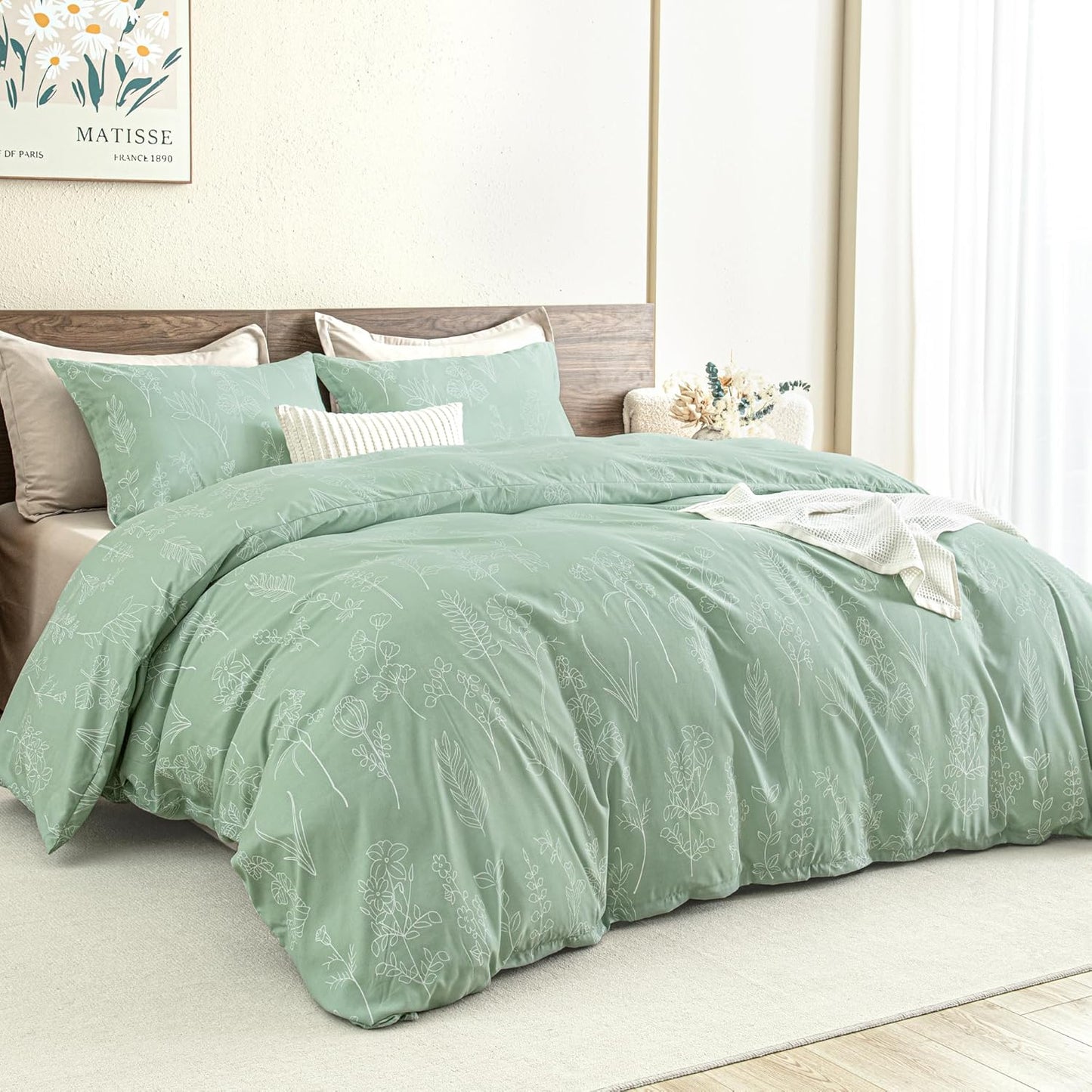 Queen Comforter Set Sage Green, 3 Pieces Floral Lightweight Bedding Comforter Sets, Gift Choice Cute Flowers Botanical Soft Blanket (1 Comforter, 2 Pillowcases)