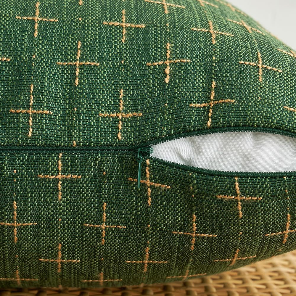 Pack of 2 Christmas Decorative Burlap Linen Throw Pillow Covers Modern Farmhouse Pillowcase Rustic Woven Textured Cushion Cover for Sofa Couch Bed 18X18 Inch Christmas Green