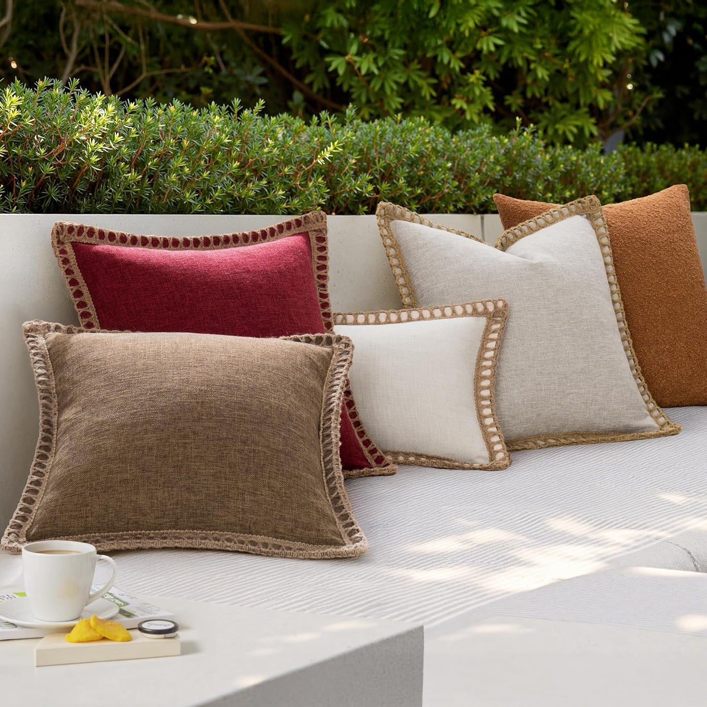 Pack of 2 Decorative Throw Pillow Covers Modern Farmhouse Outdoor Pillow Covers Neutral Linen Burlap Cushions for Couch Bed Living Room Sofa, Greyish White 18 X 18 Inches 45 X 45 Cm