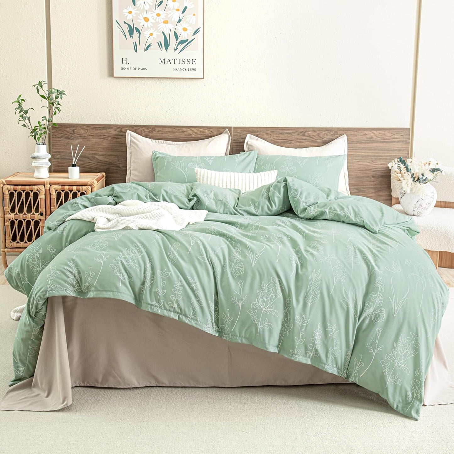 Queen Comforter Set Sage Green, 3 Pieces Floral Lightweight Bedding Comforter Sets, Gift Choice Cute Flowers Botanical Soft Blanket (1 Comforter, 2 Pillowcases)