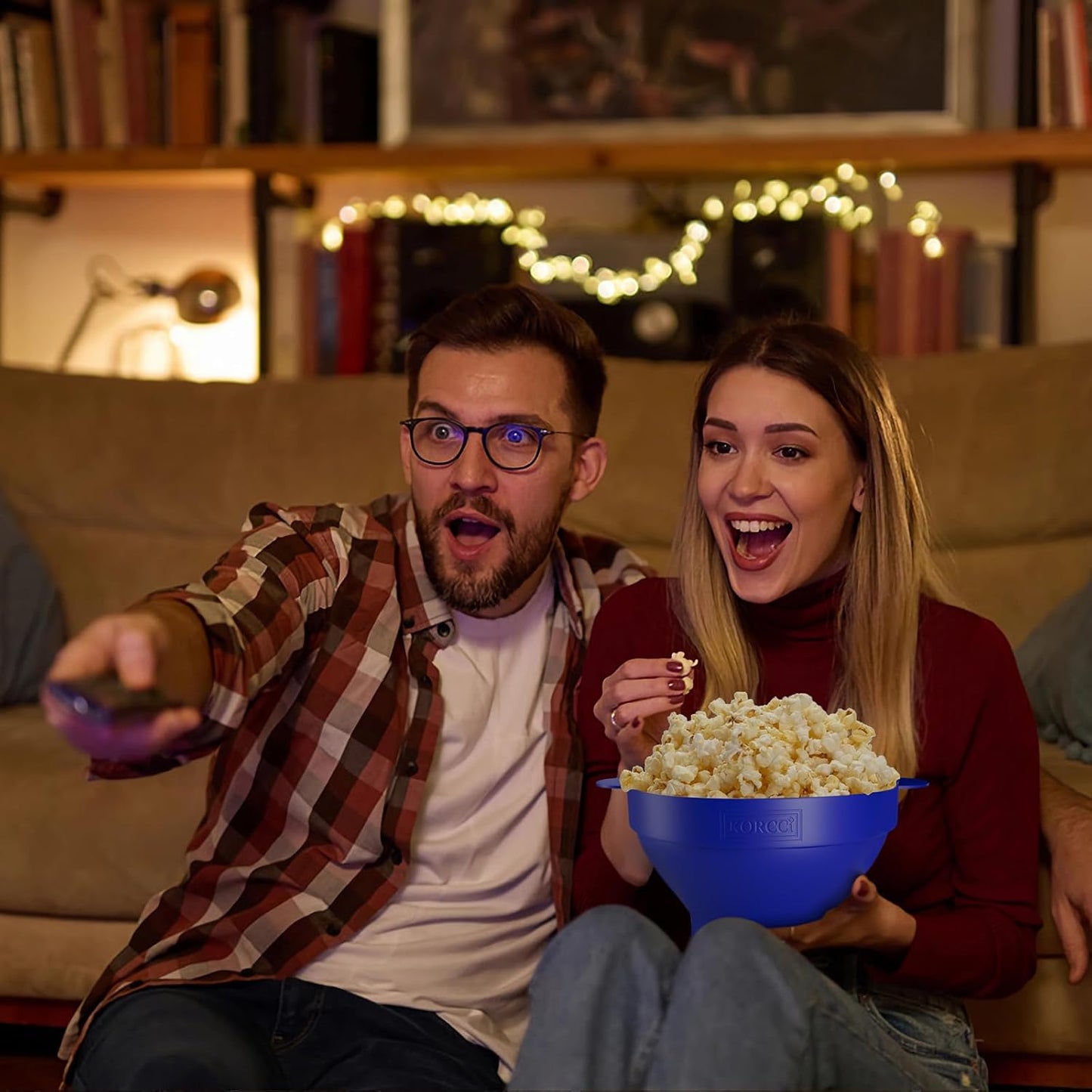 The Original Microwaveable Silicone Popcorn Popper, Microwave Popcorn Popper, Collapsible Microwave Popcorn Maker Bowl, No Oil Required, Use in Microwave, Dishwasher Safe (Blue)