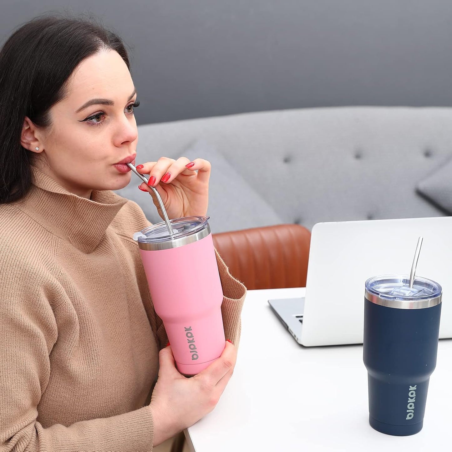 30Oz Insulated Tumbler with Lids and Straw, Stainless Steel Travel Coffee Tumbler,Powder Coated Travel Mug,Light Pink