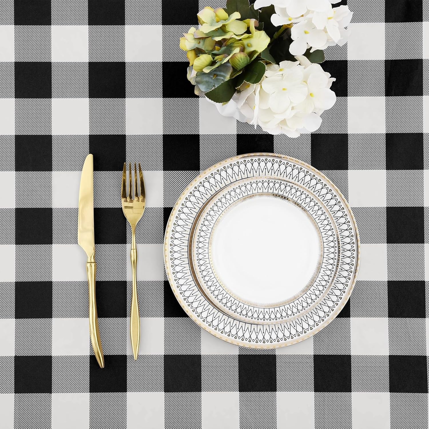 Buffalo Rectangle Picnic Tablecloth, 6 Foot Elastic Fitted Vinyl Table Cloth with Flannel Backing, Waterproof Plaid Table Covers for Dining, Camping, Outdoor (Black and White, 30" X 72")