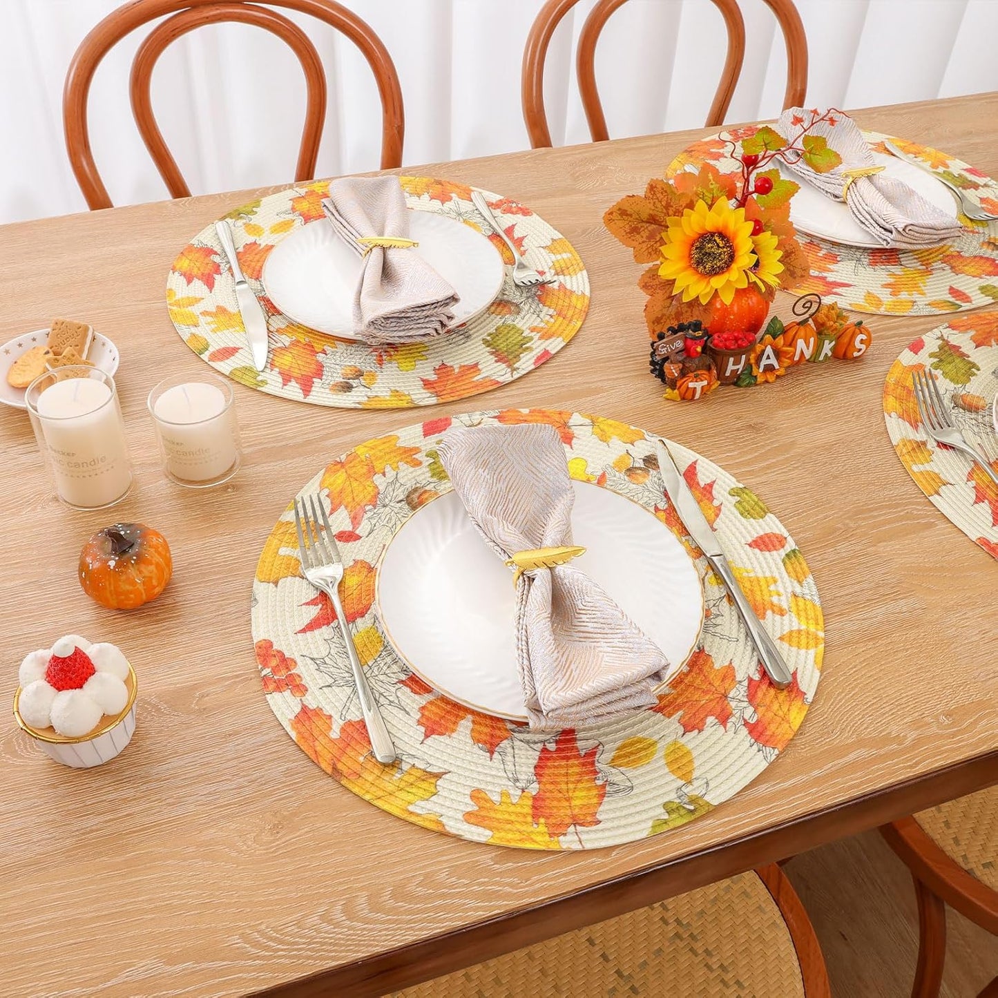 round Fall Placemats Set of 4 Orange Maple Leaves Nuts Acorn Polypropylene Woven Braided Place Mats 15 Inch Seasonal Autumn Thanksgiving round Table Mats Kitchen Dining Table Decoration