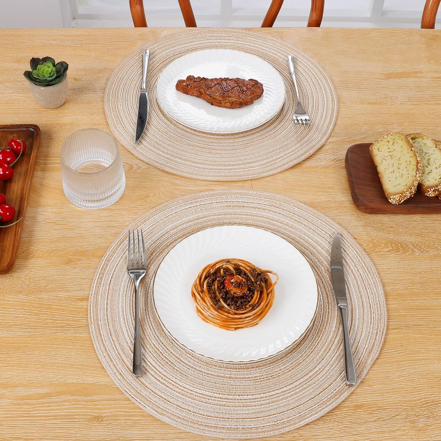 round Braided Placemats Set of 4 round Table Mats for Dining Tables 15 Inch Washable Kitchen Table Place Mats Indoor (Beige, 4)