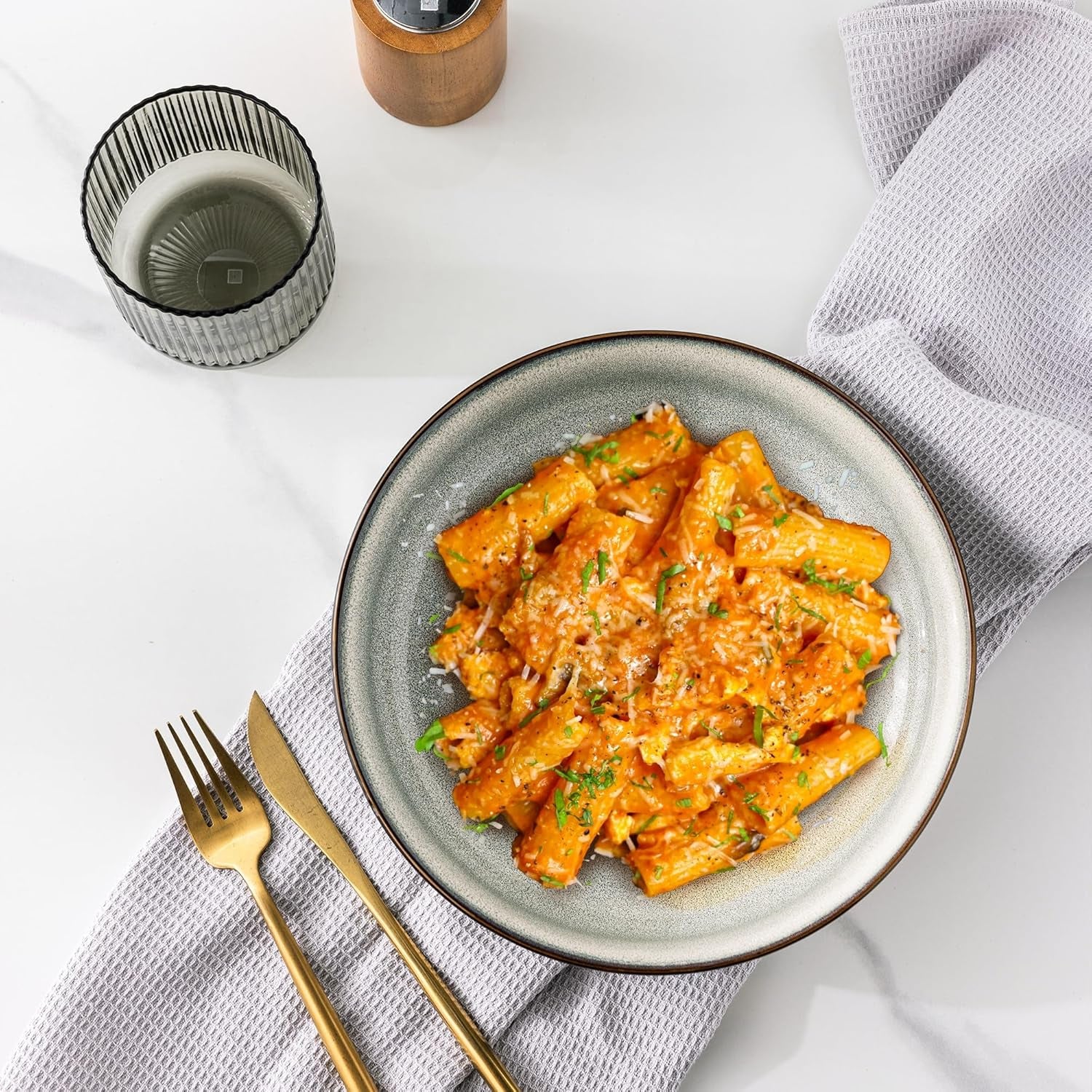 Large 9-Inch Ceramic Pasta Bowls Set of 4, 38oz Stoneware Serving Bowls for Kitchen, Versatile Wide Bowls for Fruit, Pasta, Salad, Oatmeal, Microwave Safe with Reactive Glaze in Green Wheat