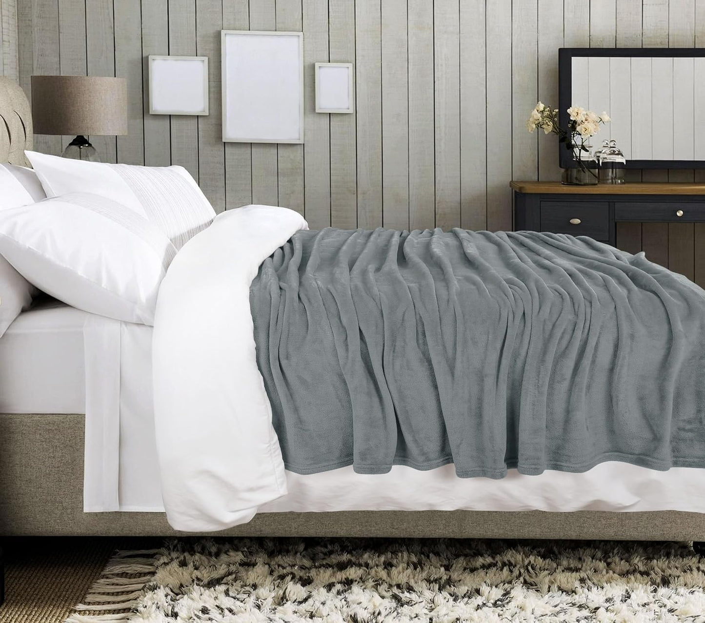 Cool Grey Fleece Blanket Queen Size Fuzzy Soft Anti-Static Microfiber Bed Blanket (90X90 Inch)