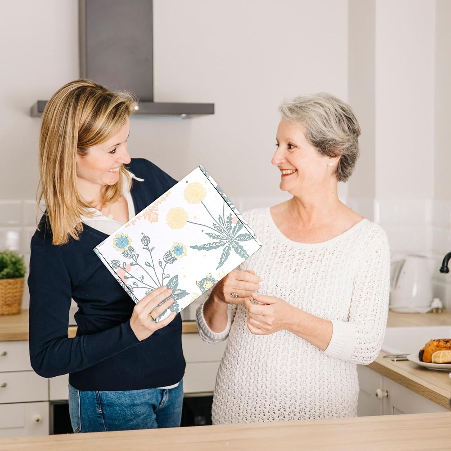 Aunt Gifts from Niece, Nephew - Gift for Aunt to Be, Auntie, New, Best Auntie Gift Ideas, Promoted to Aunts Gifts - Birthday, Mothers Day, Christmas, 16Oz Coffee Glass