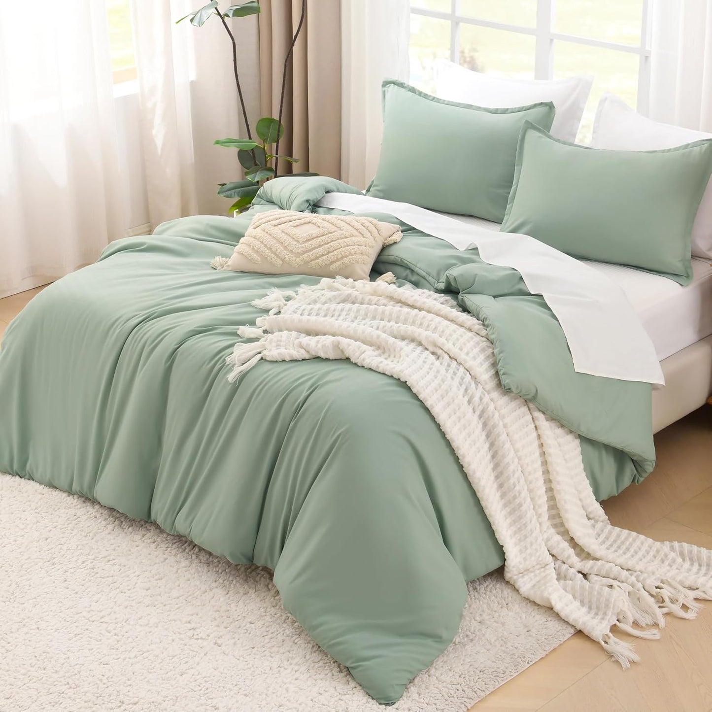 King Size Comforter Set Sage Green, 3 Pieces Lightweight Solid Comforter King Size, All Season Fluffy down Alternative Comforter Bed Set Quilt Blanket