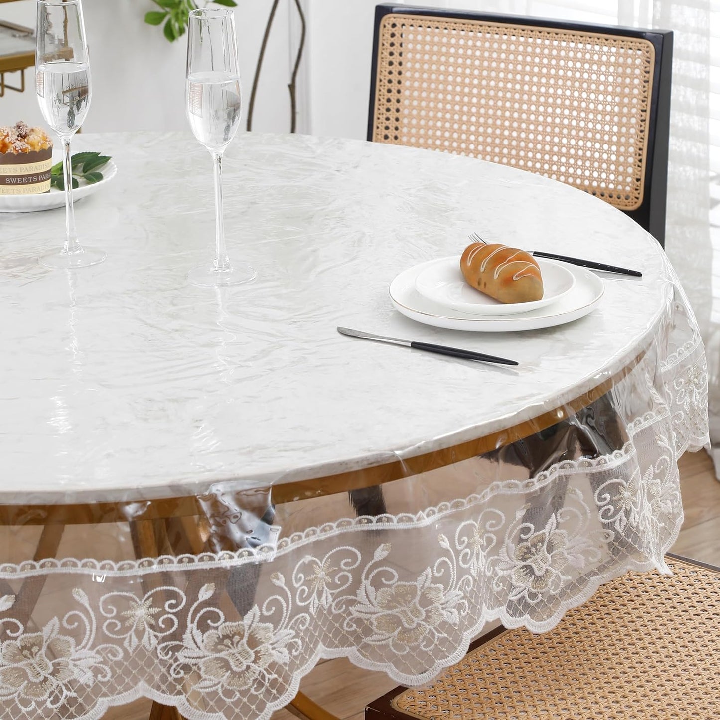 Clear round Plastic Tablecloth Protector with Lace around Waterproof Oil-Proof PVC Table Cloth Stain-Resistant Wipeable Table Cover for round Table