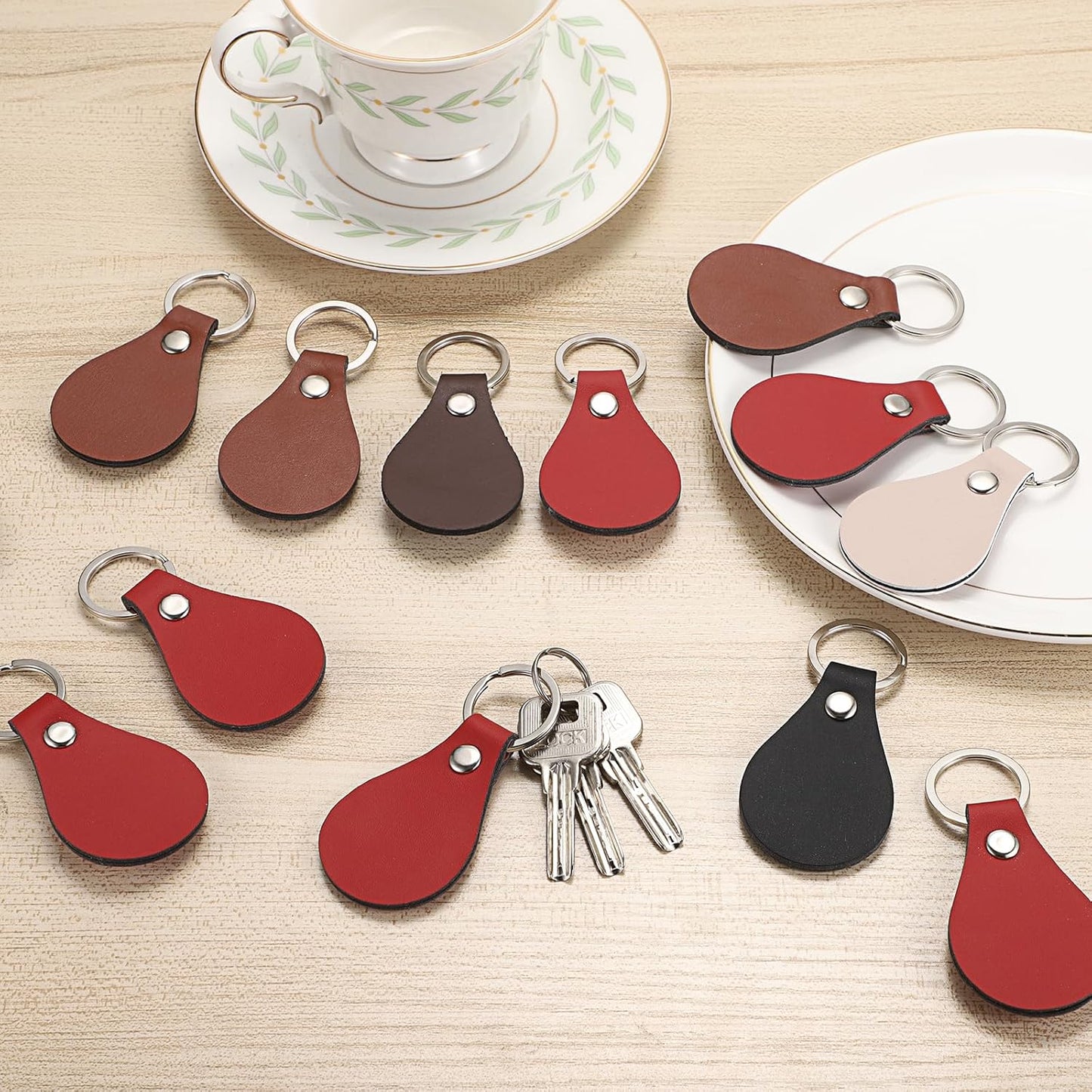 100-Piece Leather Keychain Blanks Set, 10 Color Options for Engraving, Personalized PU Leather Key Fob Kit for DIY Crafts and Gift Accessories