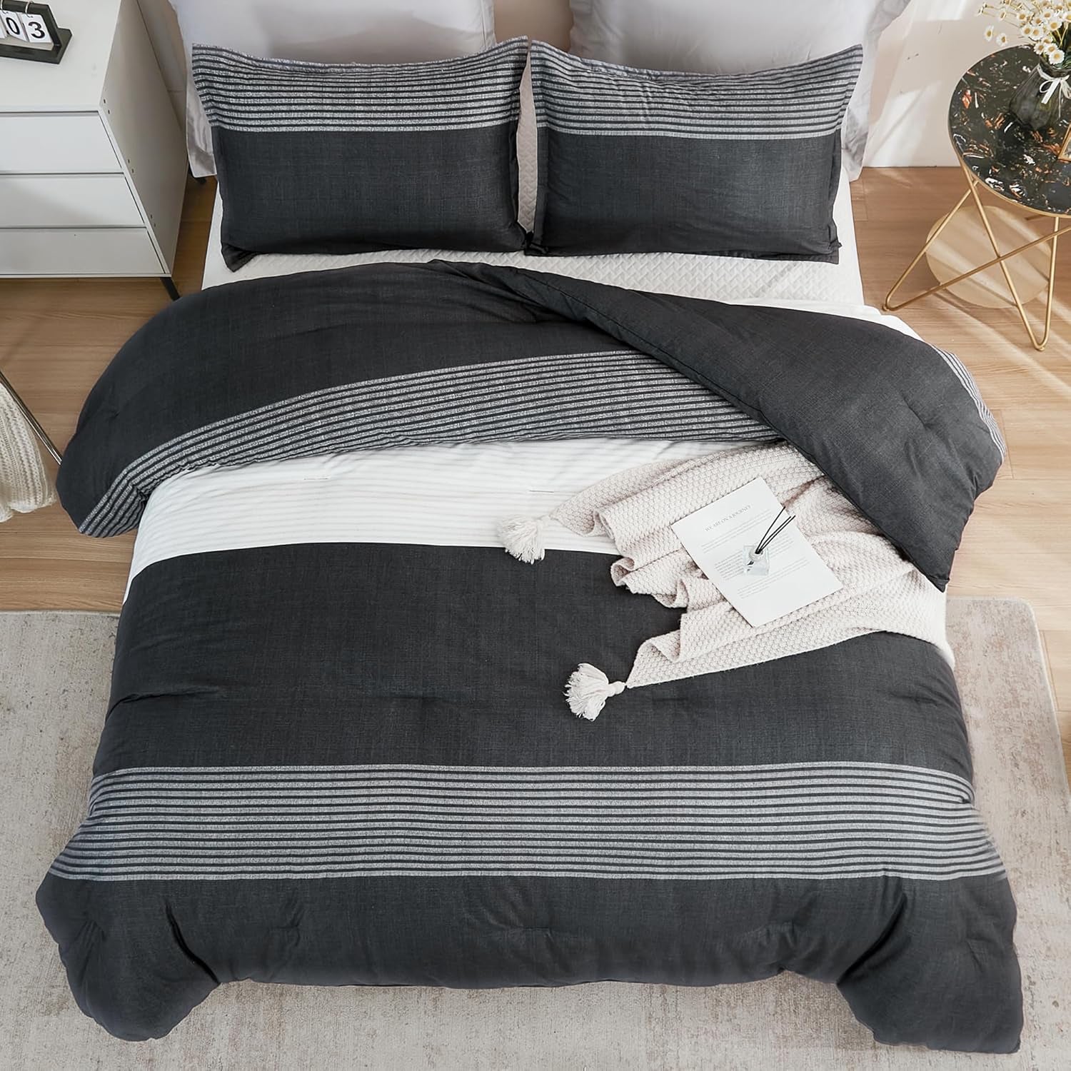 Full Size Comforter Sets Black White Grey - 3 Pieces Lightweight Bedding Set, All Season down Alternative Comforter (1 Comforter, 2 Pillowcases)