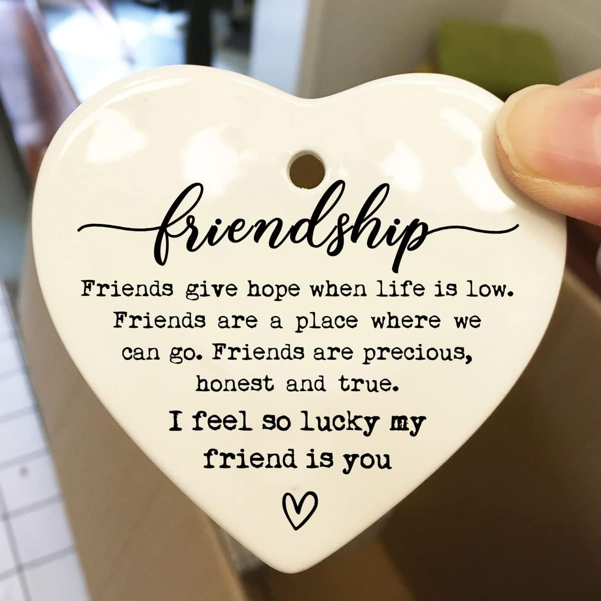 Friendship Ceramic Heart Gift, Sister Inspirational Gift, Friendship Present, Send Love, Best Friend Keepsake, for Women, Christmas Gift (I Feel so Lucky)