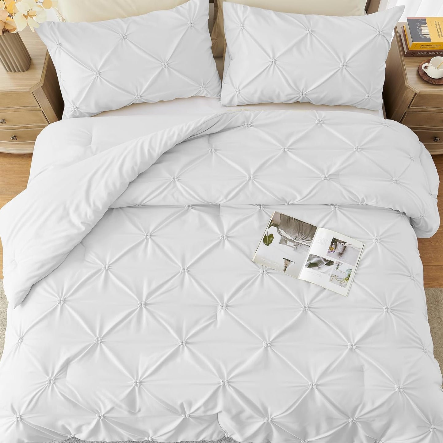 Queen Comforter Set White - Lightweight Soft Pintuck down Alternative Bedding Set for Summer, All Seasons, 3 Pieces Pinch Pleat Solid Bed Set with Comforter, 2 Pillowcases