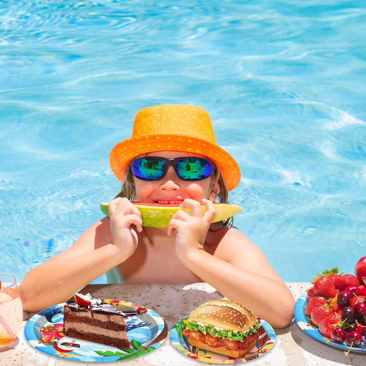 48Pcs Christmas in Summer Plates, Disposable 7 Inch and 9 Inch round Tableware Set, Xmas Tropical Holiday Decorations, Summer Christmas Paper Plates for July Christmas Beach Picnics Party