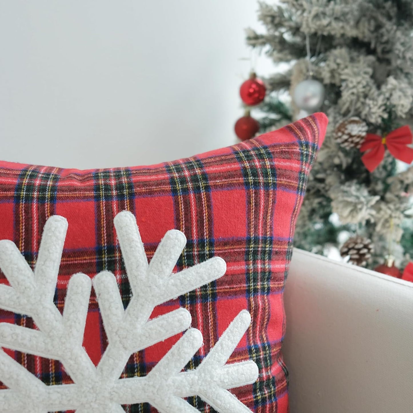 Pack of 2 Christmas Throw Pillow Covers Plaid Scottish Tartan Cushion Case Snowflake Embroideried Pillowcases for Sofa Couch Bedroom (Red, 20 X 20-Inch)