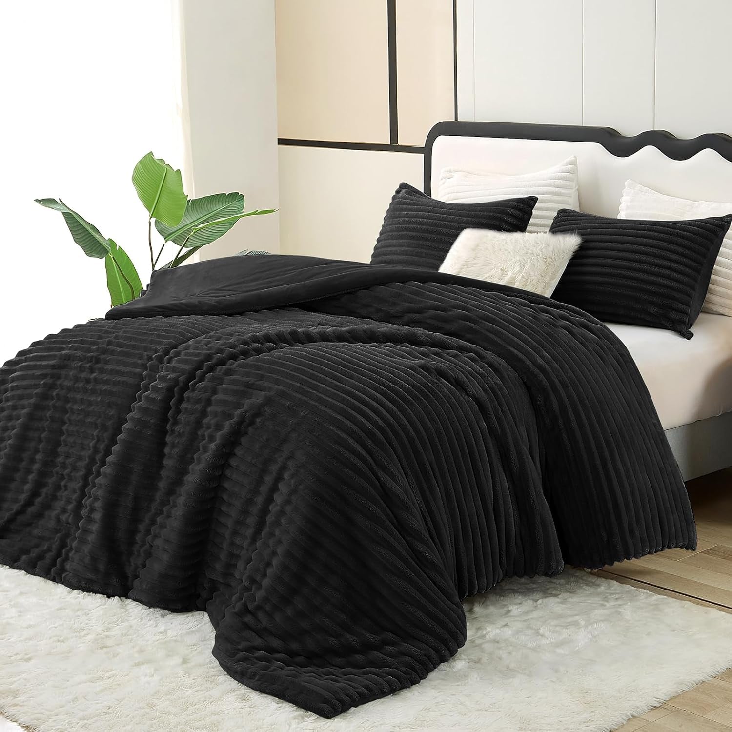 Fluffy Queen Comforter Set - Super Soft Faux Fur Black Comforter Queen Size, Winter Warm Fleece Bedding Set, 3 Pieces Plush Fuzzy Bed Set (1 Shaggy Comforter, 2 Pillowcases)
