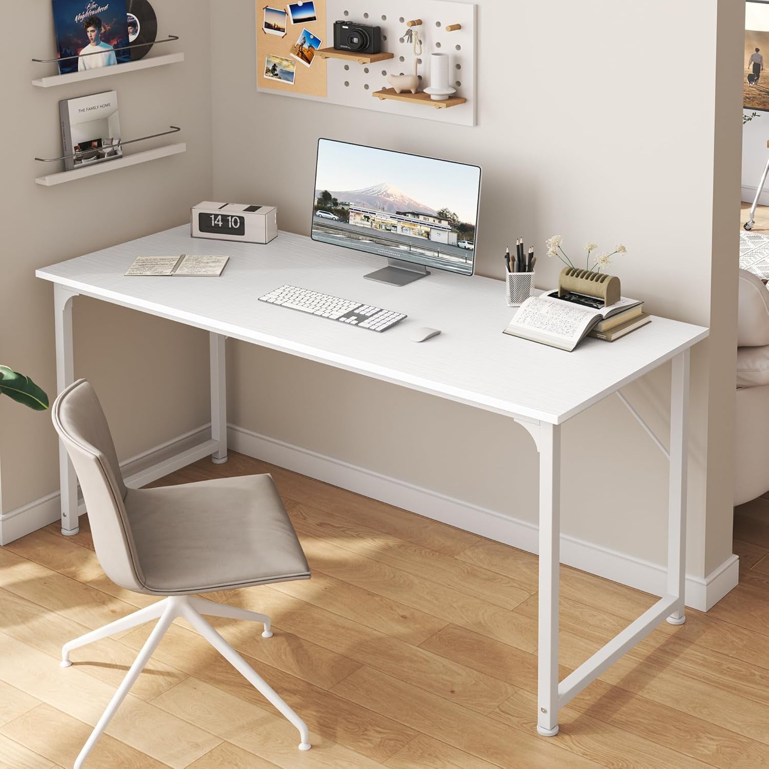 55-Inch Modern Home Office Desk with Sturdy Metal Frame and Ample Legroom for Gaming and Writing