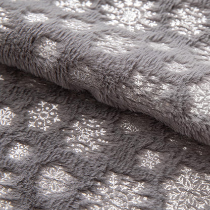 Christmas Grey Throw Pillow Covers Set of 2 Snowflakes Decorative Winter Couch Pillowcases 18×18 Inch Soft Plush Faux Fur Farmhouse Home Holiday Festival Decors for Sofa Living Room Bed